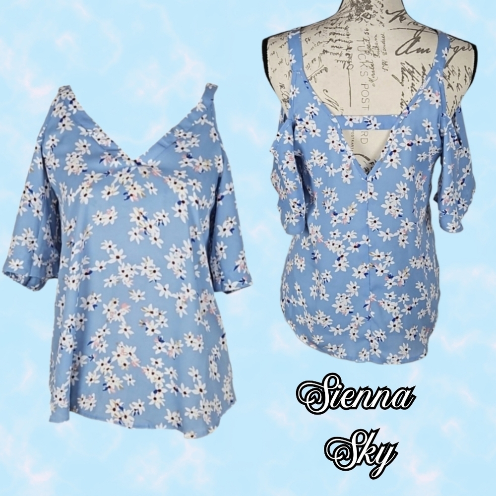 Daisy Print Light Blue Cold Shoulder Blouse, XS